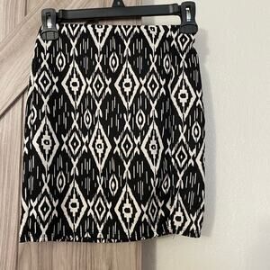 NWT 21 Saints pencil skirt  abstract print mini small